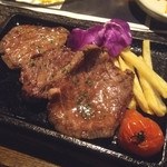 塊肉ステーキ&ワイン Gravy’sFactory - 牛タンステーキ（1350円）