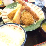 Katsu Sato - 土日祝限定のミックスフライ定食です。