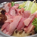 美禄 まぐろ料理と水炊きと日本酒 - いわい鶏のコラーゲン鍋
