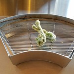 てんぷら 山の上 Roppongi - こごみ