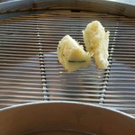 てんぷら 山の上 Roppongi - 木の芽を挟んだ筍