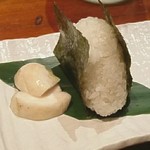 初代　おかわりや  - おにぎり(梅)