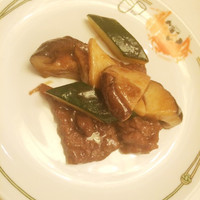 中国飯店 市ヶ谷店 - 中国飯店 牛肉とキノコの炒め