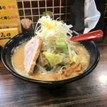 麺処 花田 池袋店 - 味噌ラーメン大盛り(830円)。ランチで大盛り無料