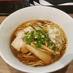 実垂穂 - 無添加魚介出汁の中華そば・醤油