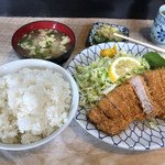 美濃 - ロースカツ定食950円 