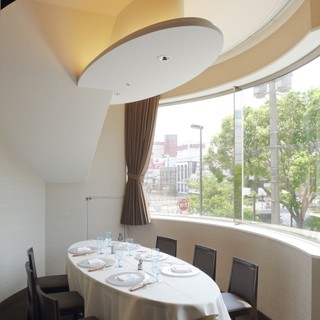 那珂川を眺める空間