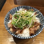 爆鶏KING - チャーシュー丼