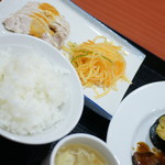 四川食府 - 黒毛和牛ステーキと前菜２点盛り合わせセット（１，２８０円）２０１７年３月