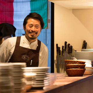 The chef's rich drawers further highlight the appeal of farm-direct seafood.