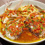 本格湖南料理 李厨 - 剁椒鱼头(別アングル)