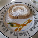 カフェ モーツァルト アトリエ - マスカルポーネチーズのロールケーキ