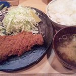 ロースかつ定食　1300円