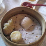 香桃 - 左、フカひれ餃子、えび餃子＆ホタテとえびのシュウマイ