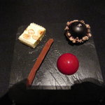 ガストロノミー ジョエル・ロブション - 