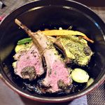 コントワール15 - 仔羊背肉のココット鍋ロースト　マスタード香草風味