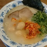 博多らーめん丸山 - キムチラーメン、ウズラTP