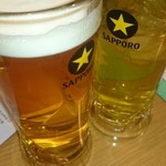 一軒め酒場 - 生ビール（360円）緑茶割り（190円）