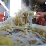 ラーメン二郎 - 重くてリフトできん…