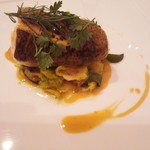レストラン　シュバル ブラン - ふっくらした梭子魚のポアレ、めかぶ等を使ったソース