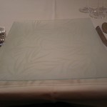 レストラン　シュバル ブラン - セッティング