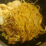 河内の中華そば 醤 - 撹拌完了(黄色油そば)