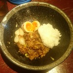 河内の中華そば 醤 - 〆のダイブ(カレー)飯