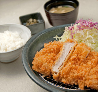 h Tonkatsu Tadumura - ロースかつ定食