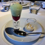 レフェルヴェソンス - 深い海〜ぼたんえび、ビーツ、みかん、にごり酒