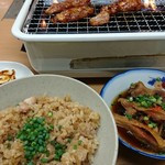 鳥八食堂 - とりめしと親鳥のしょう油煮と焼肉(せせり)