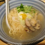 鮮魚麺 海里 - 貝塩らーめん　850円