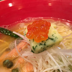 Japanese Soba Noodles 蔦 - 自家製ディルバターにイクラ