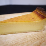 菓子舗 くさかり - 味の濃いチーズケーキ