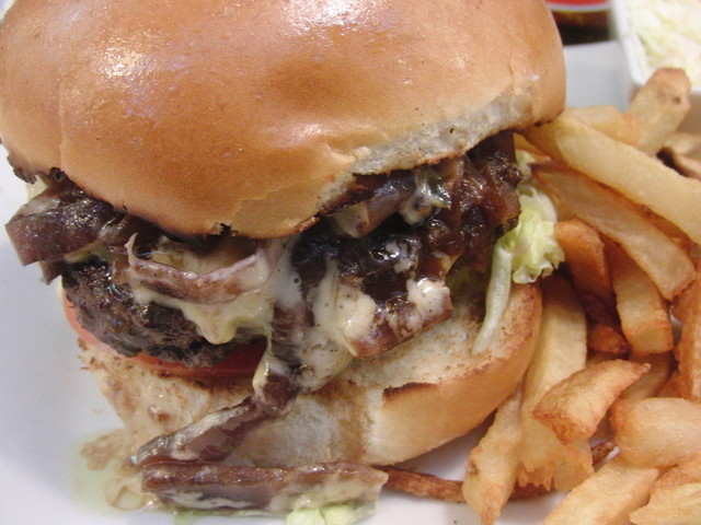 BURGER HEAVEN 20 EAST 49TH ST - シアター・ディストリクト