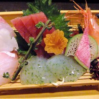 銀座 竹の庵 5丁目本店 - お造り４種と袋田のこんにゃく