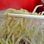 ラーメン二郎 三田本店 - ラーメン二郎 三田本店・麺近影(2016.09)