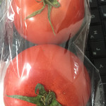 伊勢丹新宿本店フルーツ・野菜売り場 - 普通のトマト