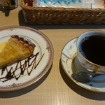 Cafe Pelsikka - ホットアップルタルトセット￥700