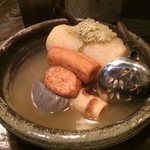 くいもの屋わん - でっかい大根のおでん。
      税抜680円。
      美味し。