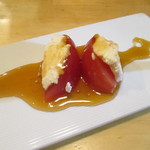 スパイスボックス - アルコールを頼んだら出てきたお通しのトマト前菜