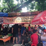 Sate Babi Bawah Pohon Gelora Trisakti - 大盛況