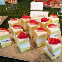 イタリアンダイニング ケシキ - ストロベリーショートケーキ@挟まれた生クリームが上質な味。ジェノワーズとのバランスは黄金律