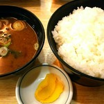 まるは食堂旅館 南知多豊浜本店 - ごはん赤だしつけ物☆