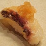 すし処 みや古分店 - ⑦明石産真鯛　皮目湯引き