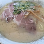 拉麺 一休軒 - とんこつらーめん税込700円