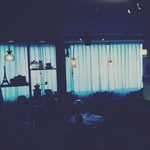 カフェ ルミエール - 夕暮れに広がる青い光が当店自慢の絶景です。