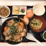 九十九里ファーム たまご屋さんコッコ - 2017年（平成29年）３月　たまご5個おかかのりを入れた状態