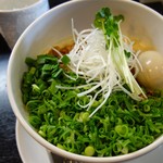 愛ごや - 台湾金嘉そば+ねぎ、煮玉子