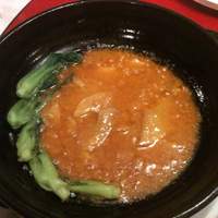 赤坂 四川飯店 - 蟹味噌とフカヒレの濃厚なスープ。