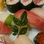 かねき本店 - トロ・赤身ほか